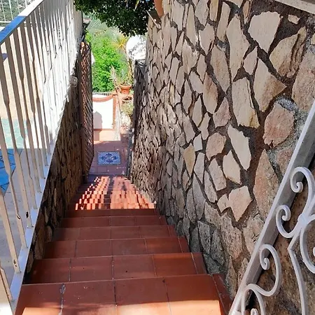 빌라 Bellavilla B